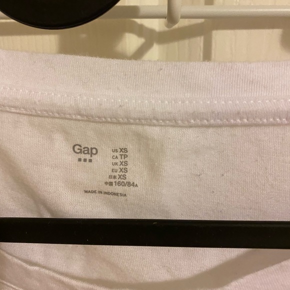 GAP T-SHIRT - Picture 2 of 2